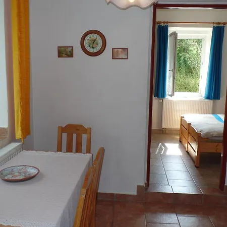 Melusine בית הארחה